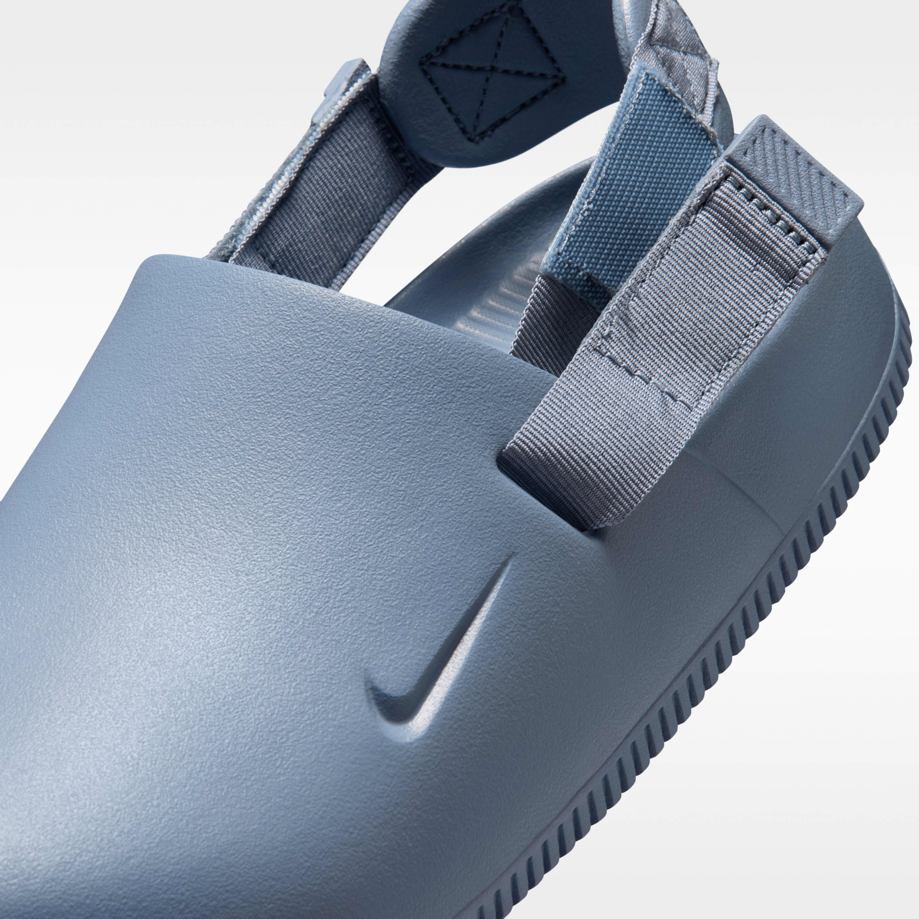 Nike Mind 001 Men's Pregame Mules | The Summit